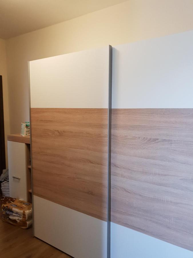 Apartman Valentin Lejlighed Komárno Eksteriør billede