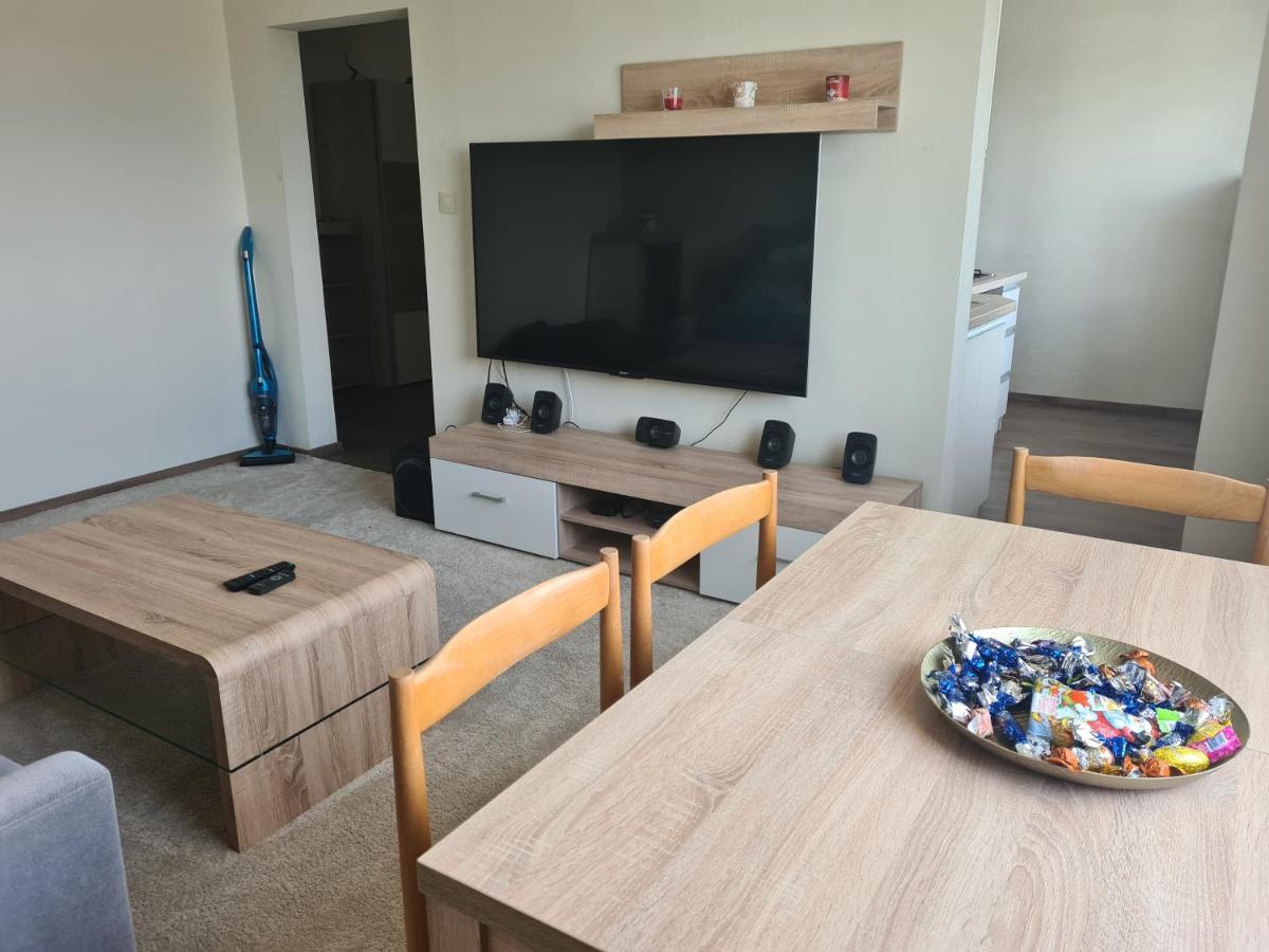 Apartman Valentin Lejlighed Komárno Eksteriør billede